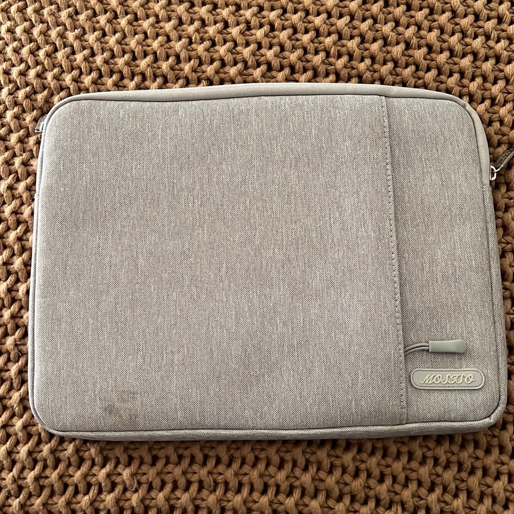 MOSISO Gray laptop sleeve